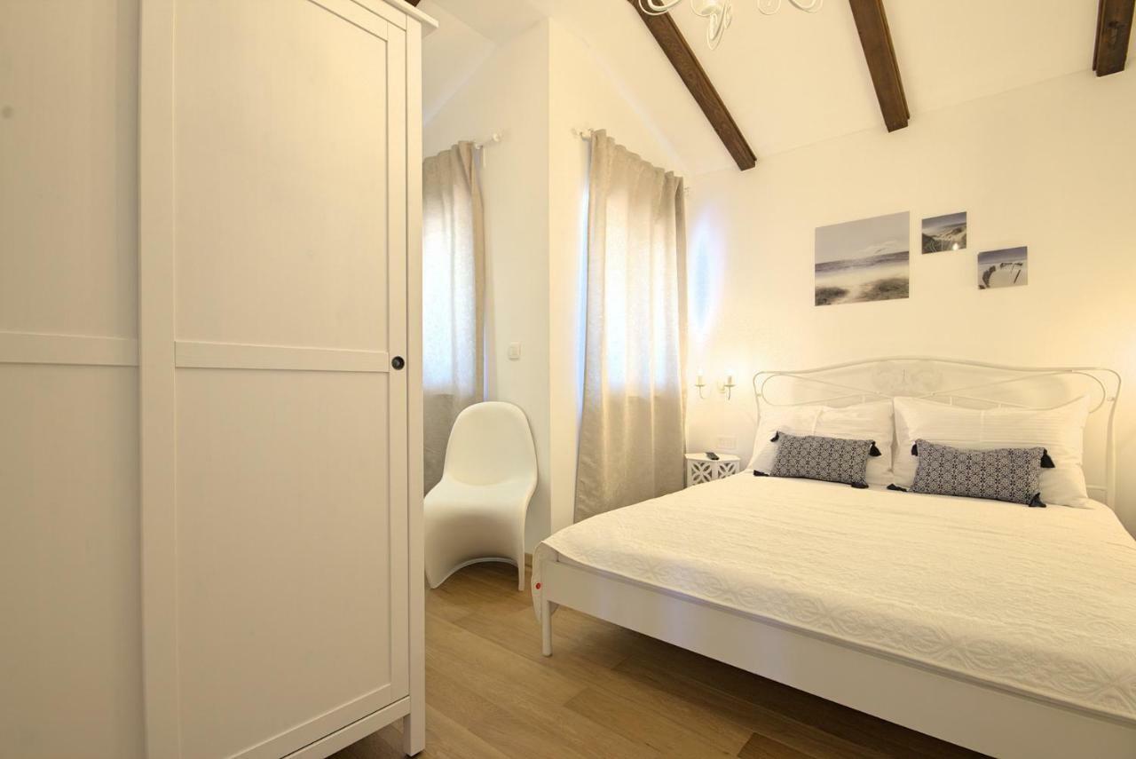 Villa Vespera Rosini 外观 照片