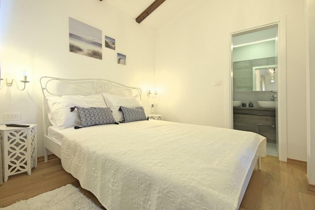 Villa Vespera Rosini 外观 照片